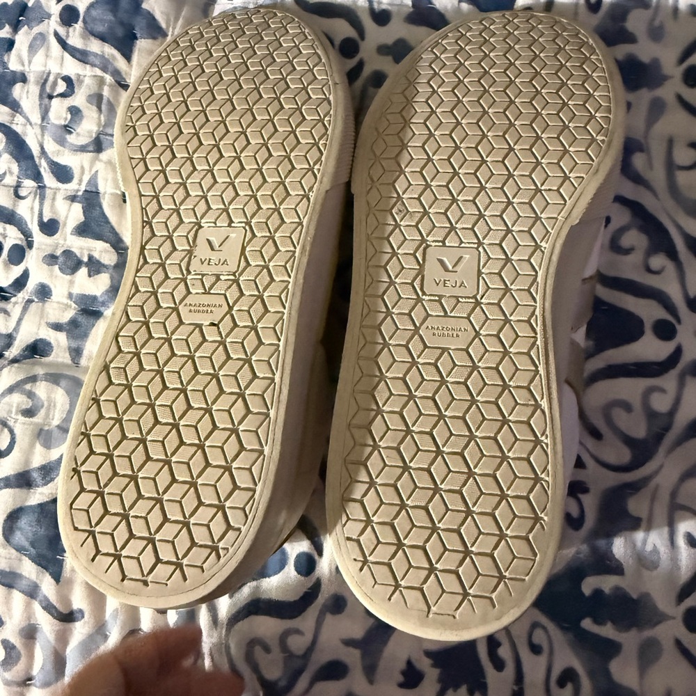 Veja White Leather Velcro Sneakers - Picture 5 of 8
